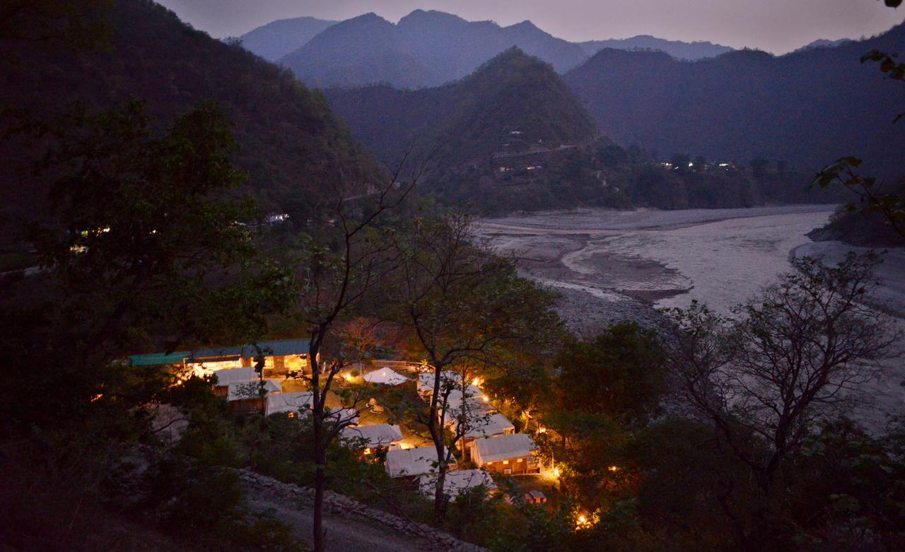 Banyan By The Ganges, Vyasghat